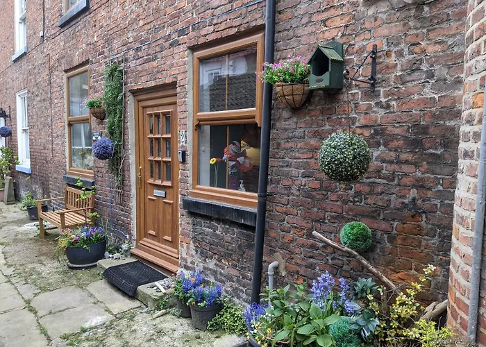 Endeavour Cottage Whitby Sleeps 6