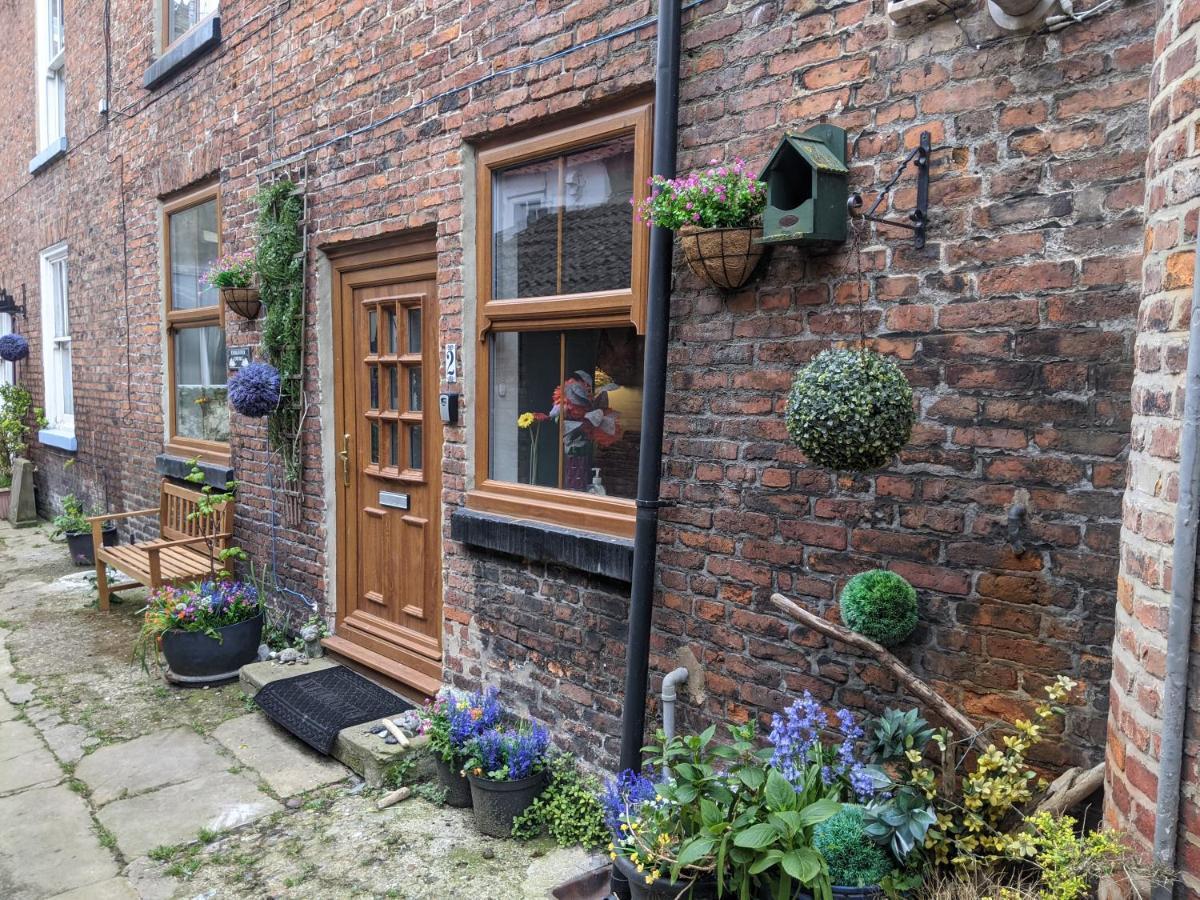 Endeavour Sleeps 6 Holiday home Whitby