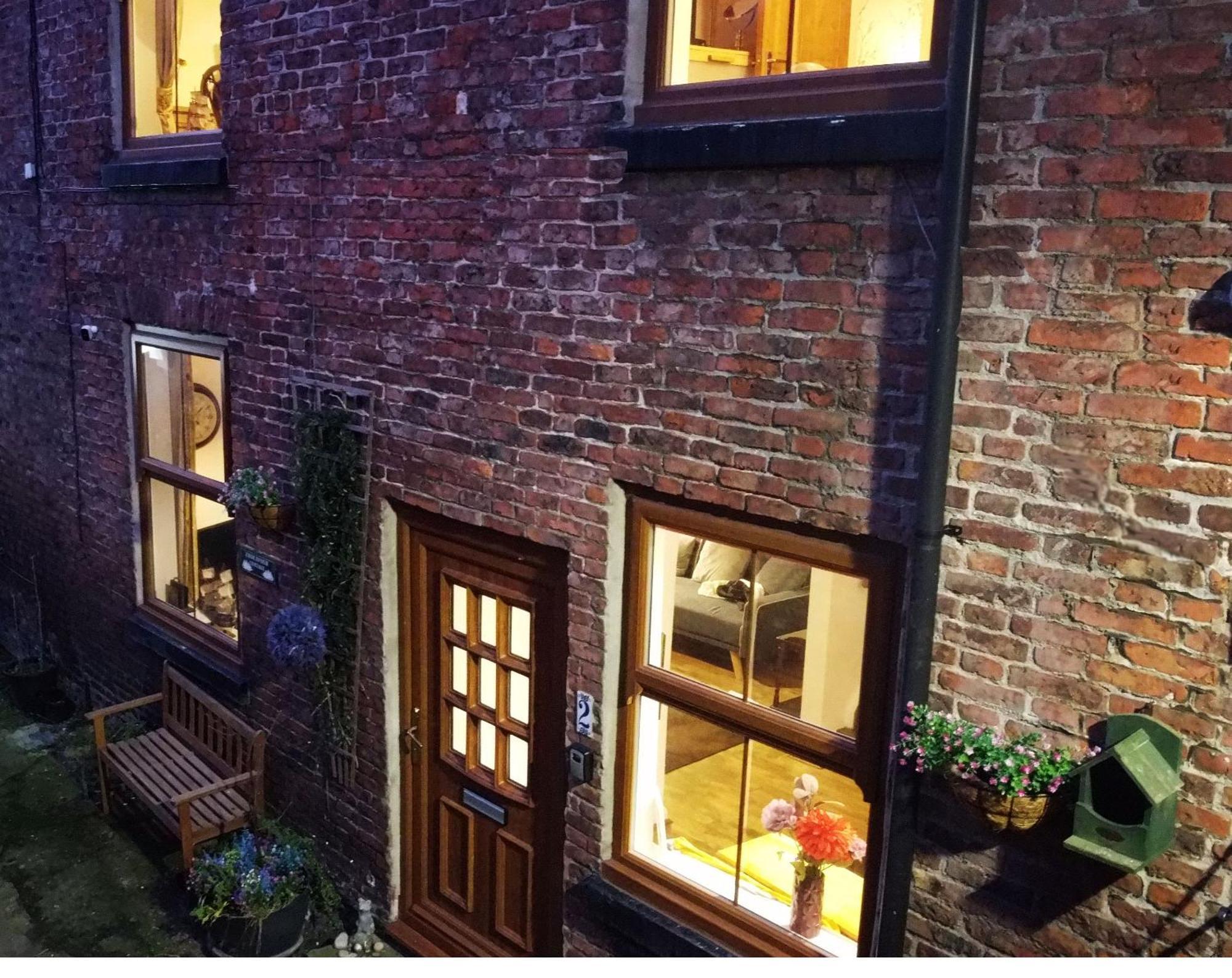 Endeavour Sleeps 6