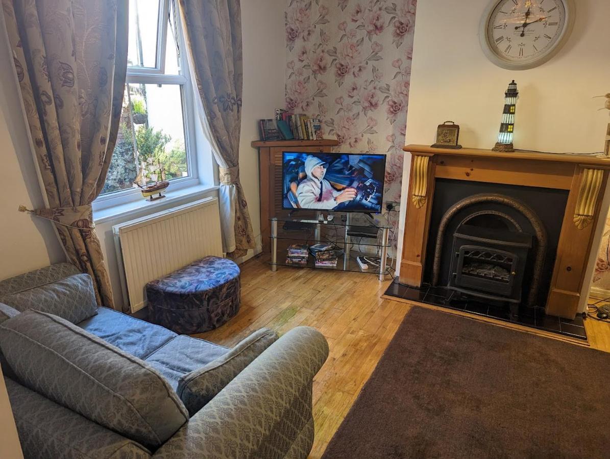 Endeavour Sleeps 6 * Whitby